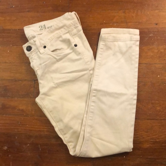 J. Crew Denim - 2 FOR $10 🛍 J. Crew Cream Toothpick Ankle Pants Jeans - 24